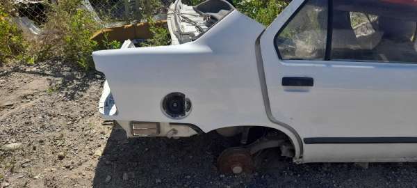 RENAULT TWİNGO ÇIKMA YEDEK ARKA ÇAMURLUK KESME